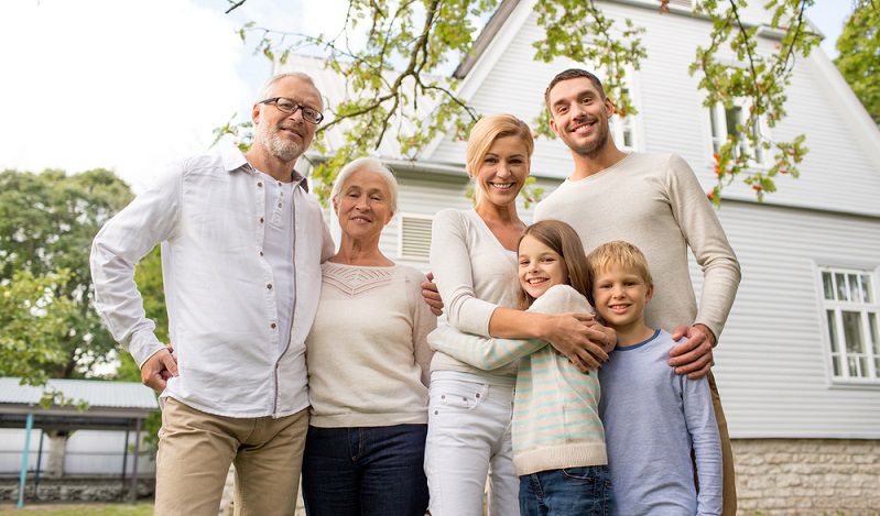 Glückliche Familie - Erfolgreicher Immobilienverkauf über WirKaufenIhreImmobilie